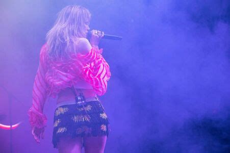 Suki Waterhouse Leaked Nude Photos And Videos