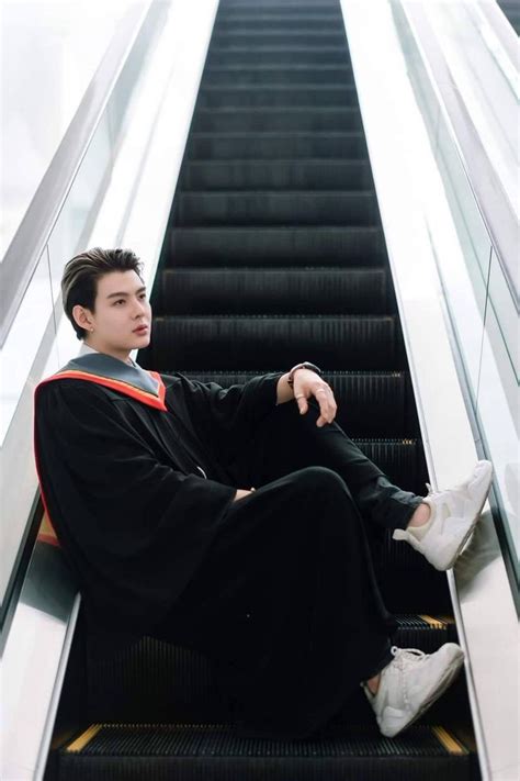 𝐓𝐄𝐄 112621 on Twitter Cute gay couples Men photoshoot Cute gay