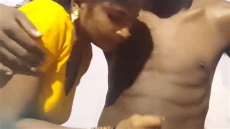 Thangachi Oombura Akka Tv Paakura Homemade Porn XHamster