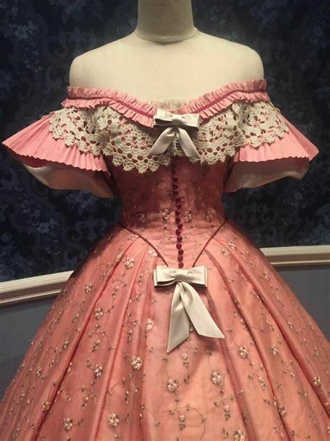 Pin By Carly Ingram On Pink Dresses Historical Dresses Vintage Gowns