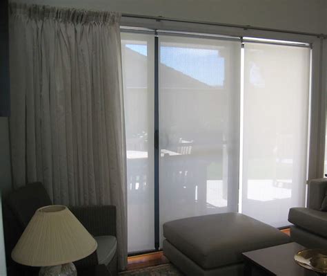 Рулонные шторы в интерьере - правила подбора и фото идеи использования