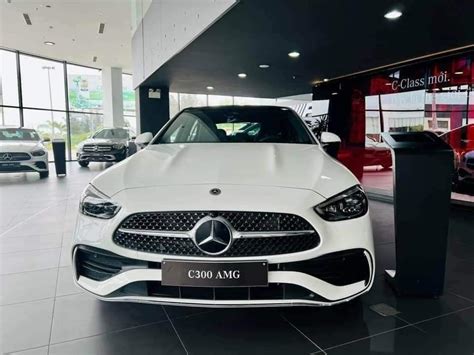 Hot girl Tây Bắc tặng Mercedes C 300 giá hơn 2 tỷ cho bạn trai diễn viên CĐM vào chúc mừng