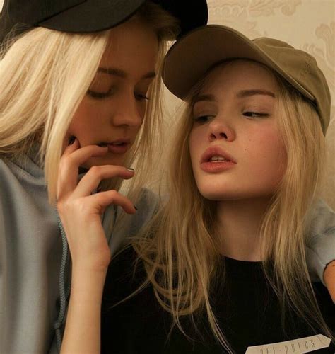 ριηтєяєѕт ℓєηαα Bisexual girls Cute lesbian couples Girls in love