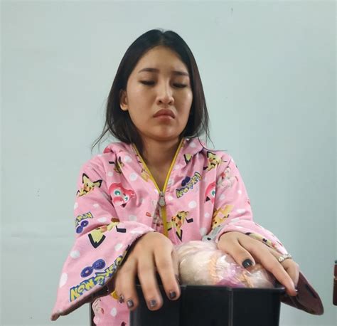 Nabi Phương và dàn hot girl vướng vòng lao lý vì buôn chất cấm Sống sang chảnh hay nói đạo lý