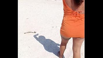 Latina Mostrando Los Pechos Y El Culo En Playa P Blica En Mexico Xnxx