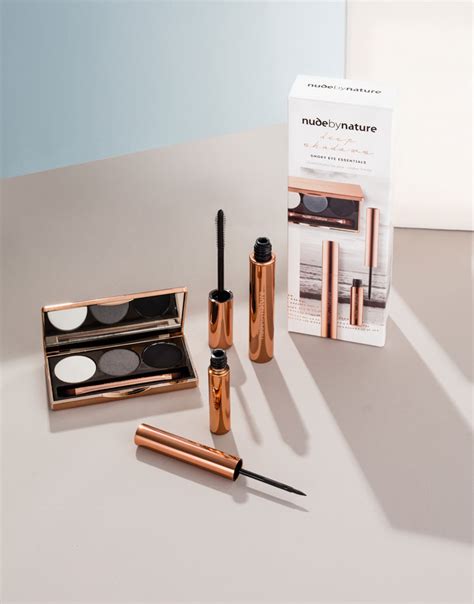 Nude By Nature Geschenkeboxen