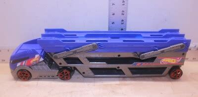 Mattel Hot Wheels Semi Truck Car Carrier With Hauler Y Ebay