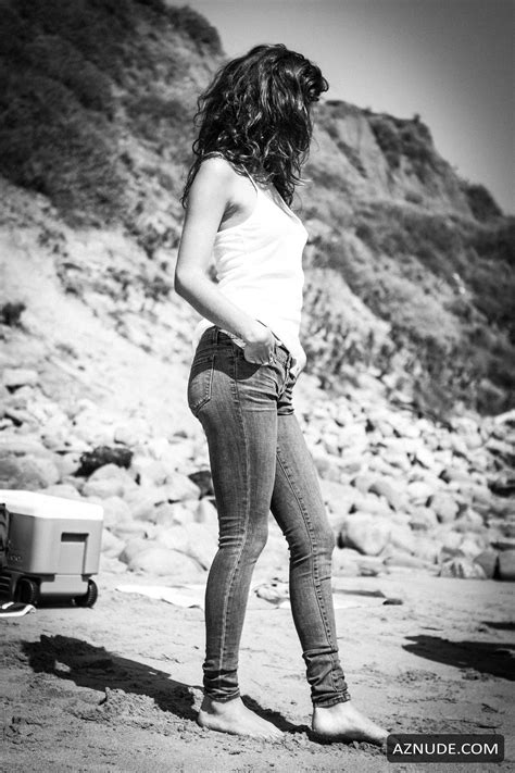 Jehane Paris Nude And Sexy By Steve Shaw On The Beach In Los Angeles For Dstld X Treats Aznude