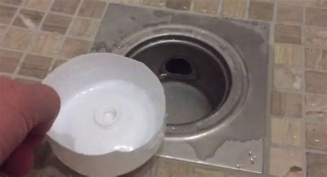 Слив в бане с гидрозатвором