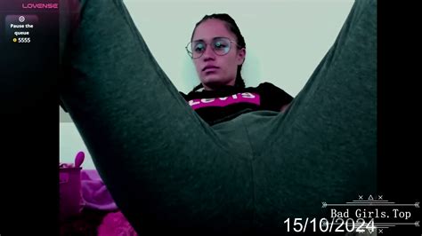 Big Booty Long Legs Babe Close Up Webcam Masturbate