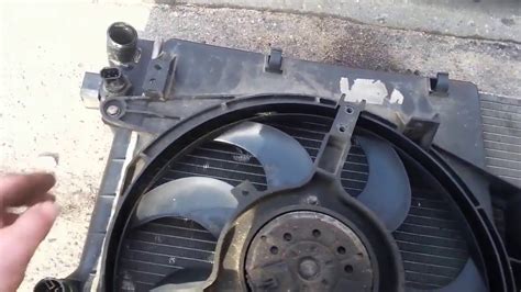 замена радиатора Опель Омега Б 2.0 16v - YouTube