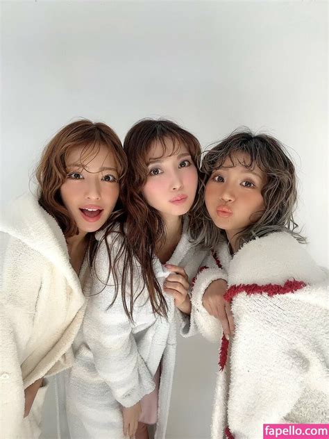 Aya Hazuki Nude Photo