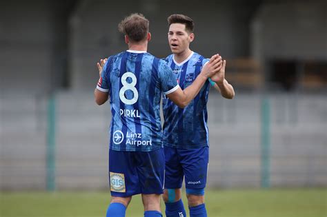 Unentschieden Im Test Gegen Stripfing Fc Blau Wei Linz