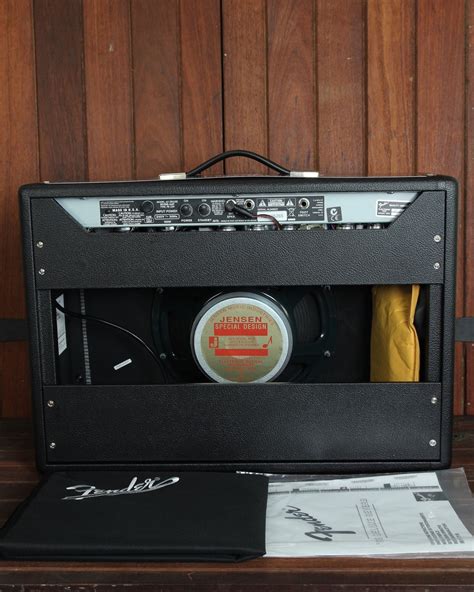 Fender 65 Deluxe Reverb Vintage Reissue Combo The Rock Inn