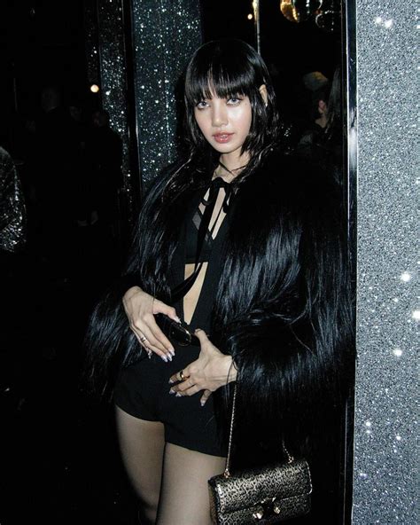 Cute Hot Pics Of Lisa Manoban From Blackpink Know About Her Page Of ZestVine