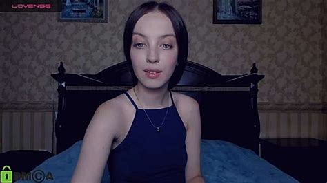 Aleksaswon Naked Stripping On Cam For Live Sex Video Chat Inthecrack