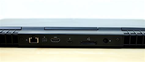 Alienware 15 R3 Gaming Laptop Review - IGN