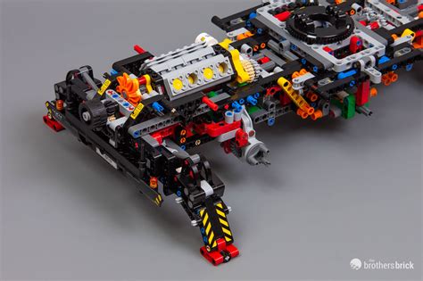 LEGO 42082 ROUGH TERRAIN CRANE REVIEW-46 - The Brothers Brick | The ...