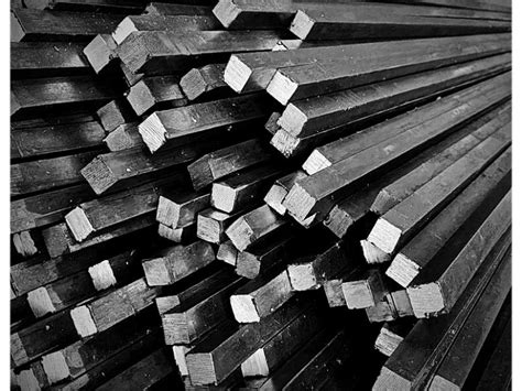 Квадрат стальной - купить в Санкт-Петербурге по низким ценам