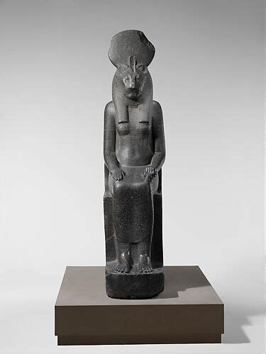 colossal seated statue   pharaoh middle kingdom  metropolitan