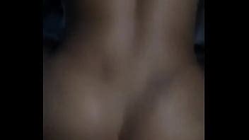 Pequeña tirando su jugoso culo hacia atrás XVIDEOS