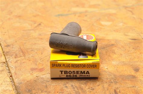 NGK SPARK PLUG BOOT connector TB05EMA 8636 BLACK – Motomike Canada