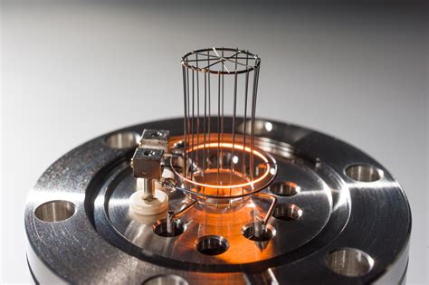 Inficon Utilise La Simulation Pour Développer Une Jauge à Ionisation