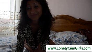 Indian Webcam Girl Shows Her Tits Xnxx