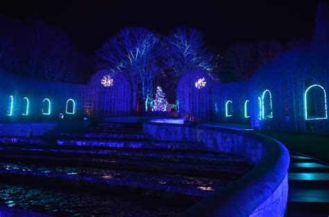 A Christmas Tale At Alnwick Gardens New Girl In Toon