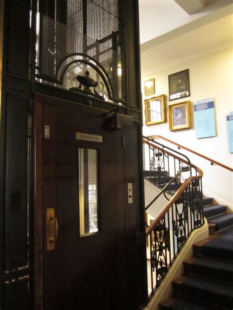 Royal Institution Elevator Victorian London London People Victorian