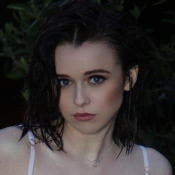 Acacia Brinley Babe Page Watch This Actress On FreeOnes