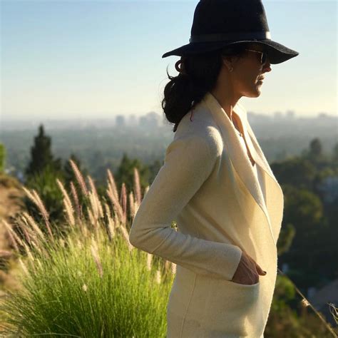 Hot Annabeth Gish Photos ThBlog