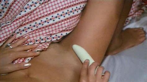 Naked Mika Erras In Beichte Einer Liebestollen