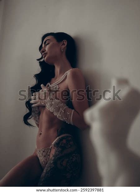 Beautiful Brunette Woman Pearl Necklace Standing Stock Photo 2592397881 Shutterstock