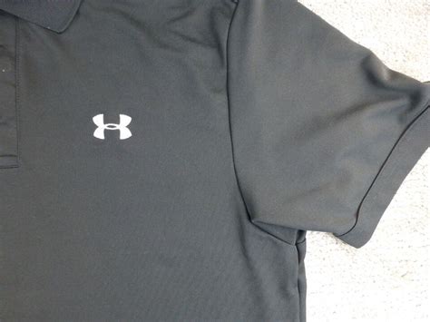 Under Armour Loose Fit HeatGear Polo Short Sleeve Shirt Size M Dark