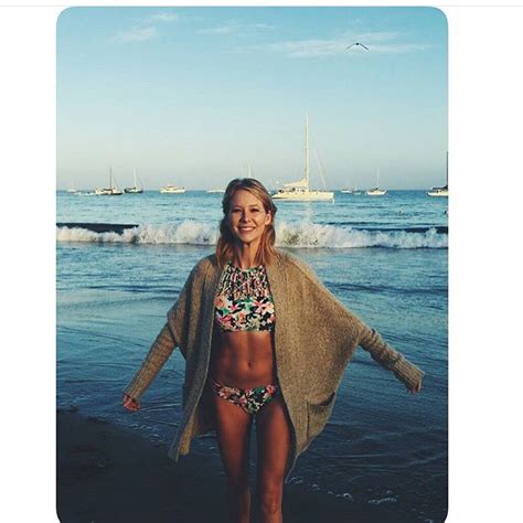Hot Sexy London Elise Kress Bikini Pics