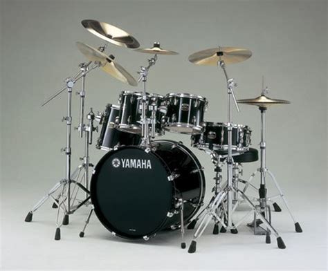 20 барабанисти на една сцена