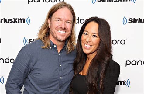 chip and joanna gaines' net worth 2025