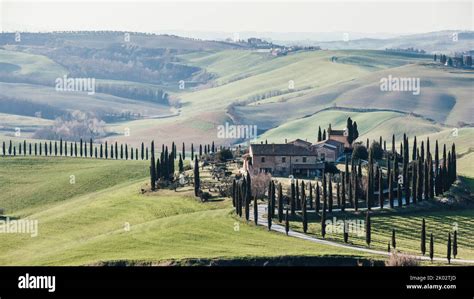 Farmhouse in Tuscany Stock Photo - Alamy