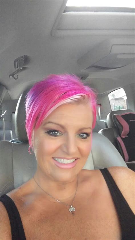 My Pink Ombre Short Hair Pink Blonde Hair Short Hair Styles Short Hair Color