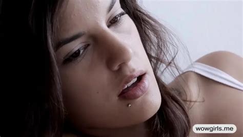 Beautiful Teen Candice Luca Masturbates ZB Porn