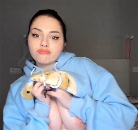 Imagined344677 Bandicam 2022 04 14 01 34 49 414 Porn Pic