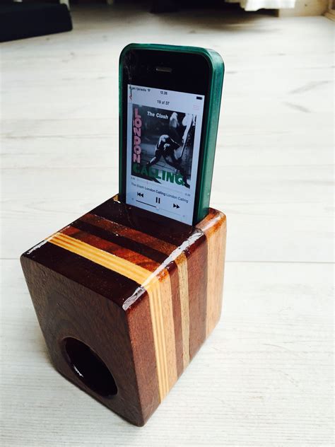 Nice iPhone amplifier, dock, station, modern, wood | Wood speakers ...