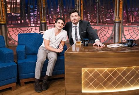 Filmes E Programas De Tv De Gabriel Calamari - SBT TV | Danilo Gentili entrevista o ator Gabriel Calamari nesta terça ...