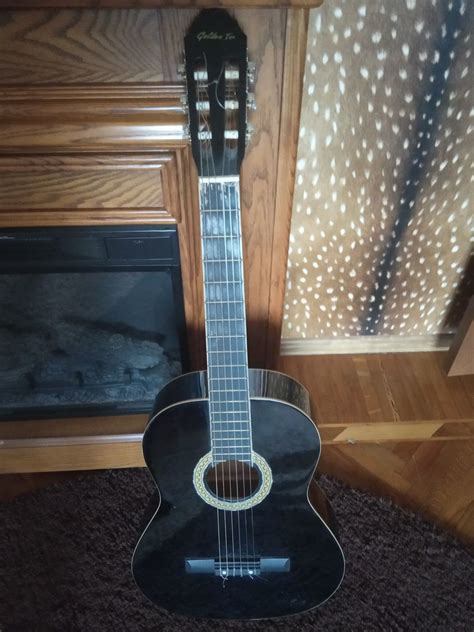 Продается 6-Струнная Гитара из Германии