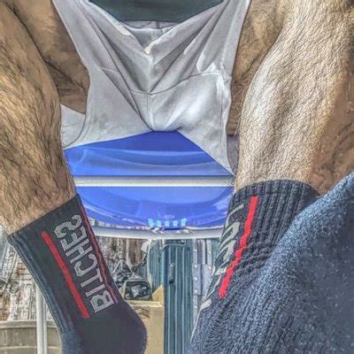 是嗷嗷啊 on Twitter 下面需要条骚狗 SM 1s 体育生 gay s m 白袜 黑袜 贱狗 https t