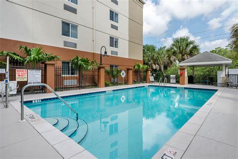 Candlewood Suites Fort Myers – Sanibel Getaway - Fun Florida Hotels