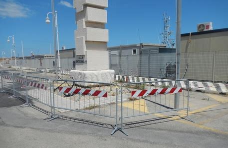 Nuovo Cedimento In Porto Termoli Notizie Molise ANSA It