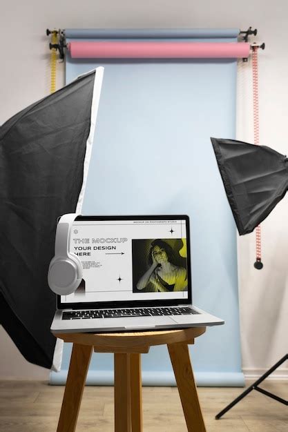 Premium Psd Device Mockup In Photography Studio