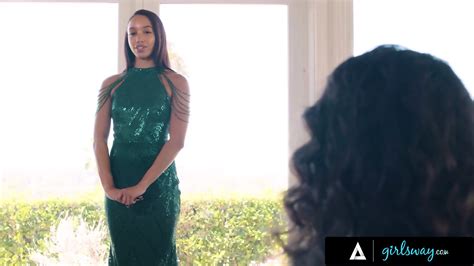 GIRLSWAY Veteran Pageant Queen MILF Penny Barber Is Speechless At Alexis Tae S Beauty